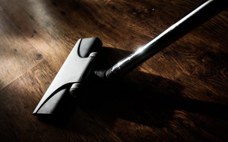 Vacuum cleaner hardwood floor