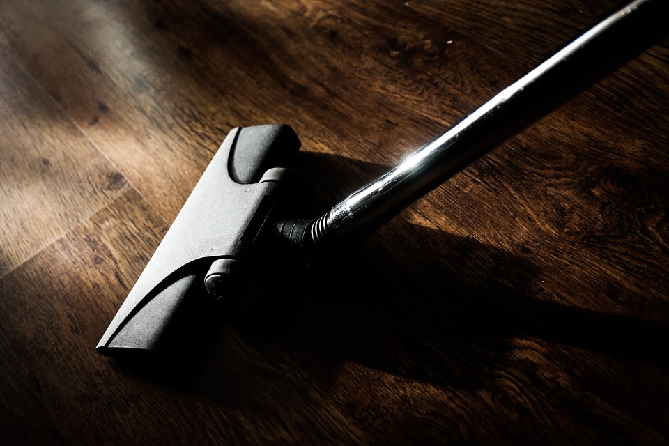 Vacuum cleaner hardwood floor